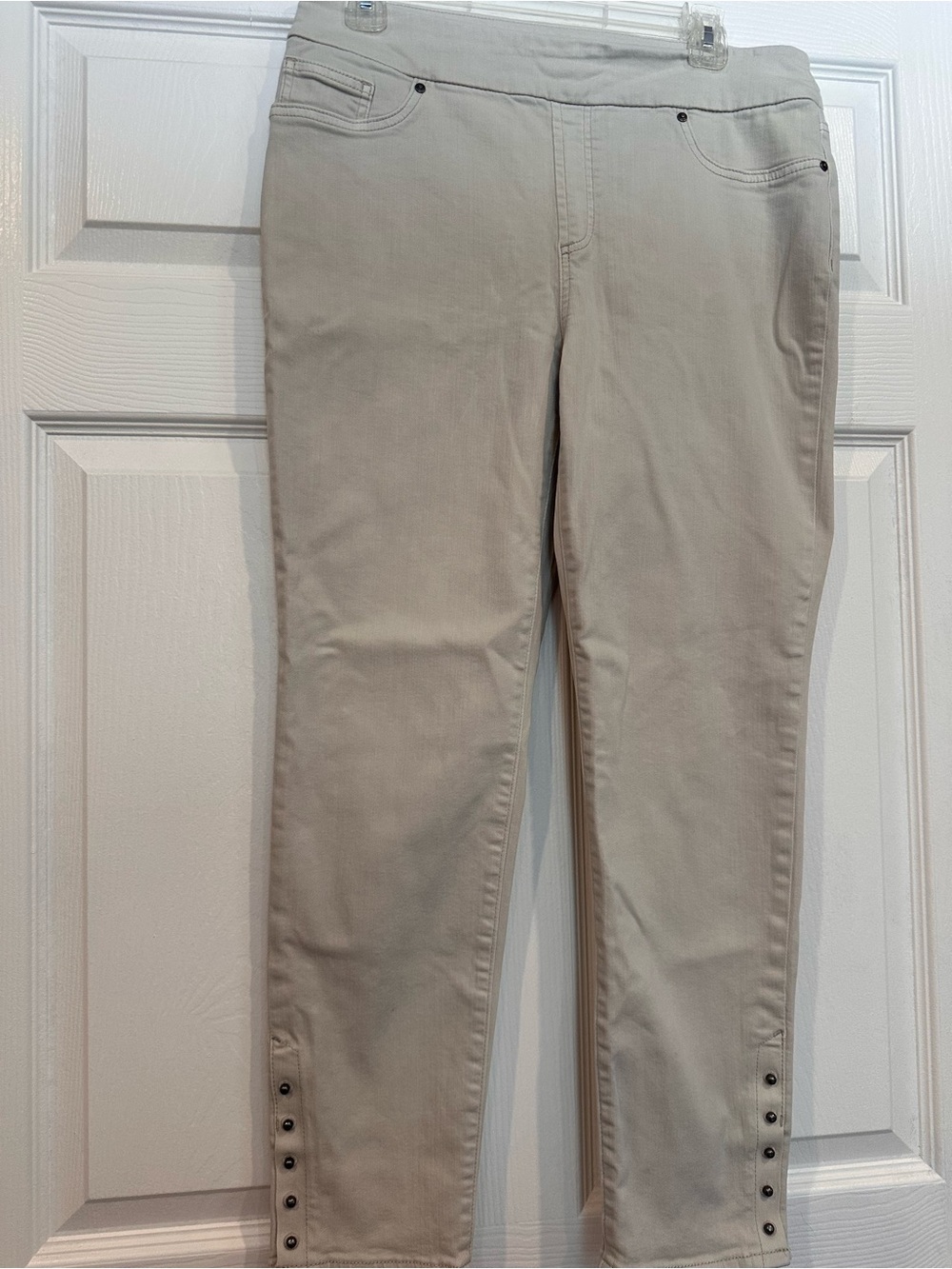 Chico's Light Beige Ankle Button-Hem Jeans